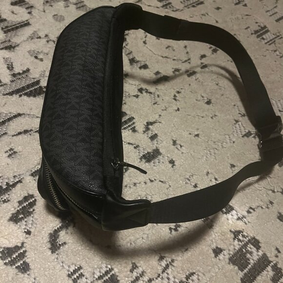 Michael Kors - Picture 5 of 5